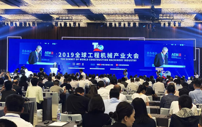 双喜临门!安博手机站·官方版在线囊括两项工程机械行业大奖 双喜临门!安博手机站·官方版在线囊括两项工程机械行业大奖